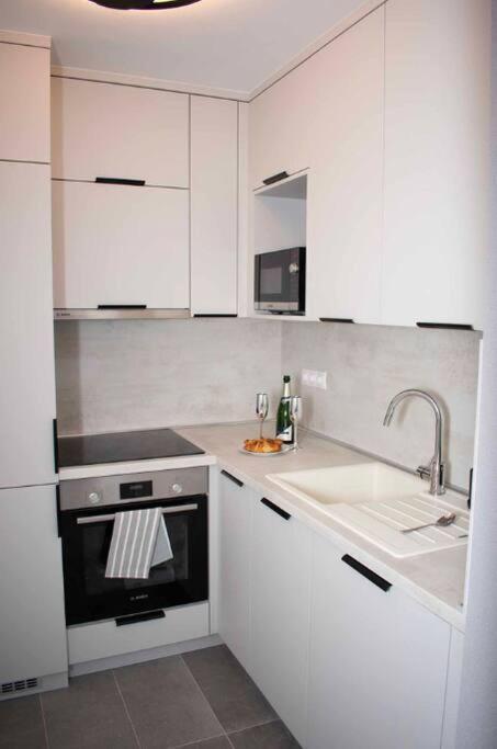 Luxury Cozy 2 Bdr Downtown Apt.7 Будапеща Екстериор снимка